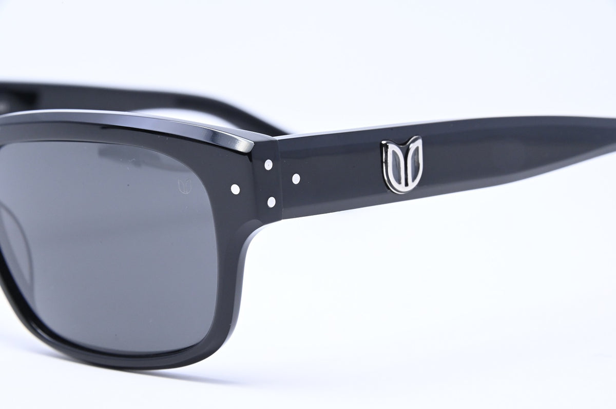 THE MICHAEL CAINE EDITION - PIANO BLACK